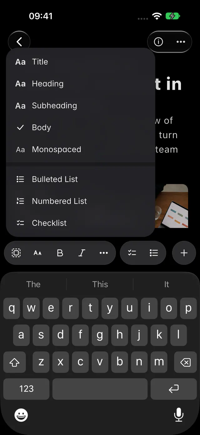 The text style menu of a note, with the heading styles and the lists (an iPhone)